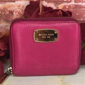 Michael Kors Jet Set Travel Small Zip Around Fuchsia Pebbled Leather  Wallet